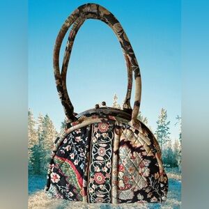 Vera Bradley Eloise Style Kisslock Frame Shoulder Bag in Versailles (Retired)